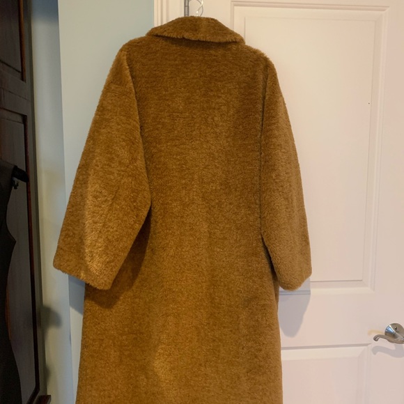 NWT STAND STUDIO Faux Fur Coat - Picture 3 of 3